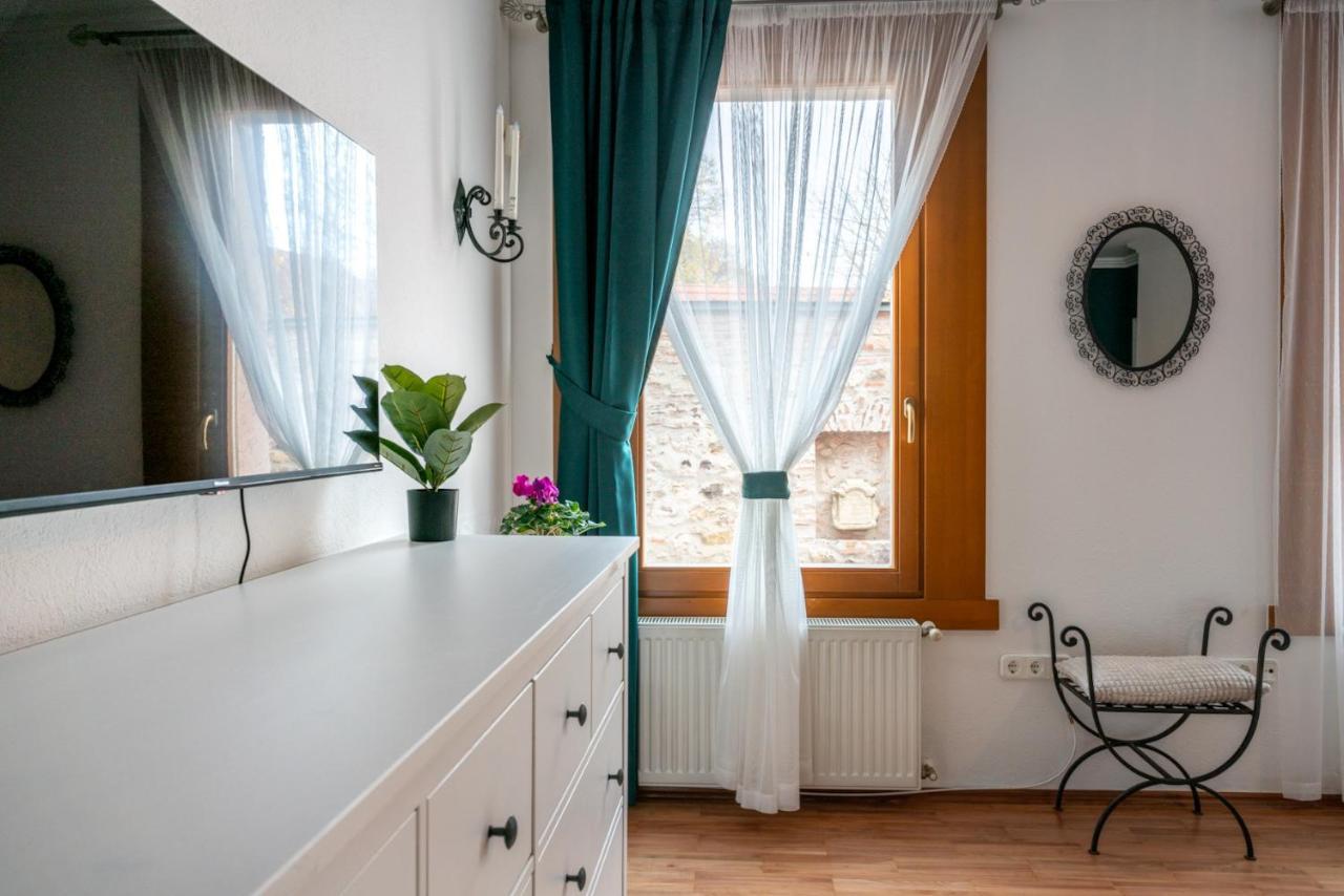Romantic Studio Secret Garden Budapest Exterior foto